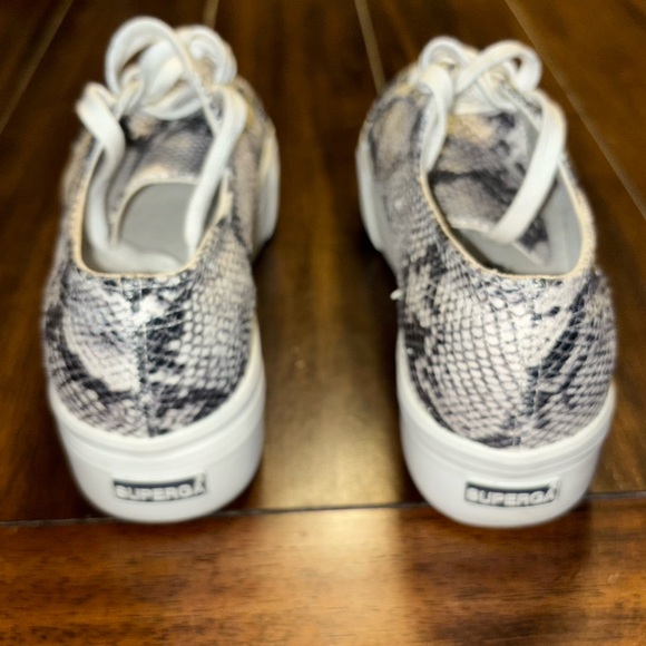 Superga Platform Sneaker Snakeskin Print Size 8 1/2 - Picture 2 of 5